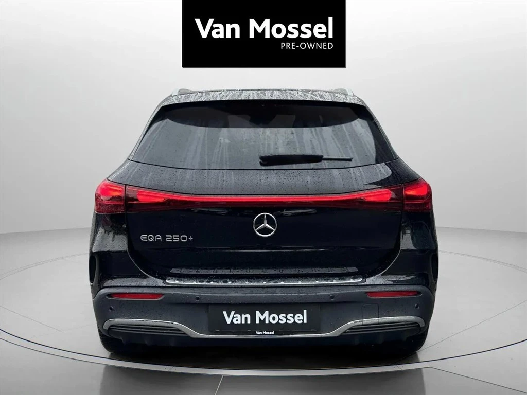 Mercedes-Benz-EQA-image-5