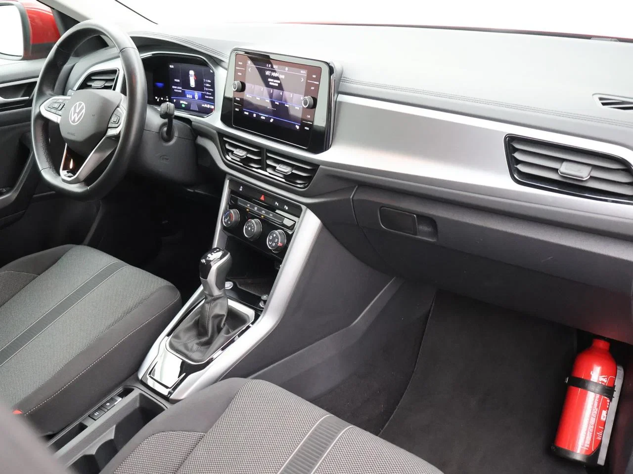 Volkswagen-T-Roc-image-9
