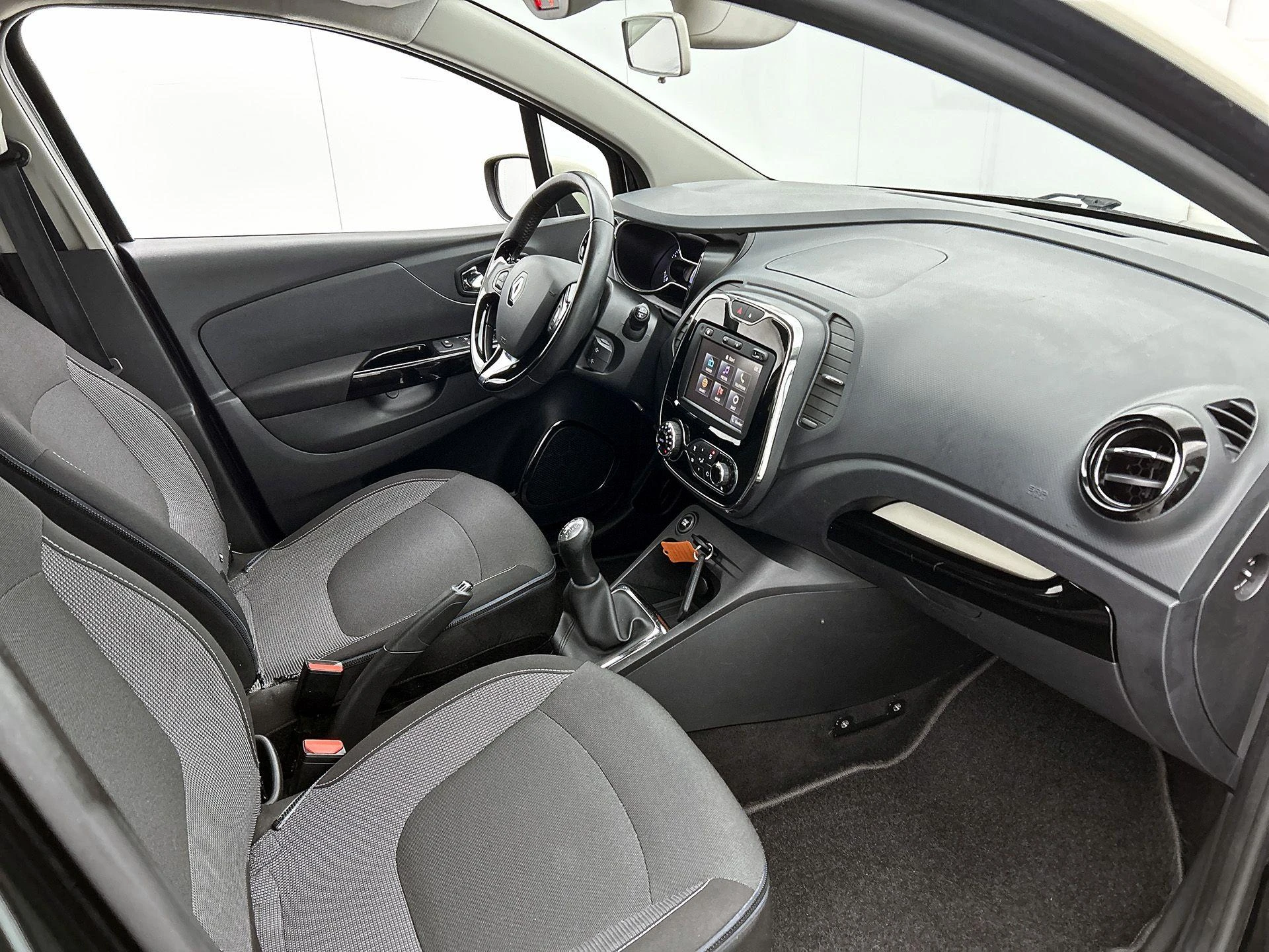 Renault-Captur-image-13