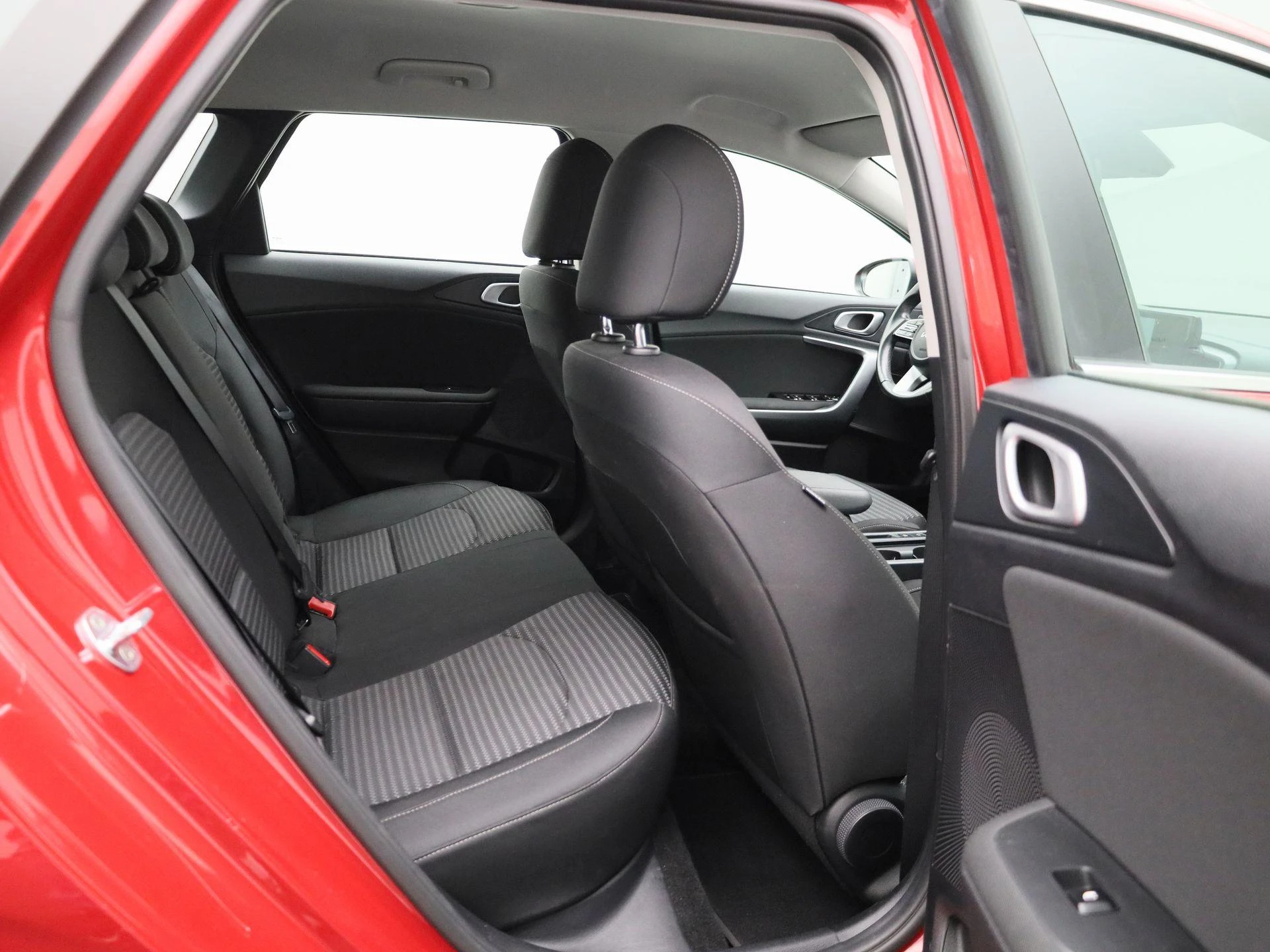 Kia-Ceed Sportswagon-image-30