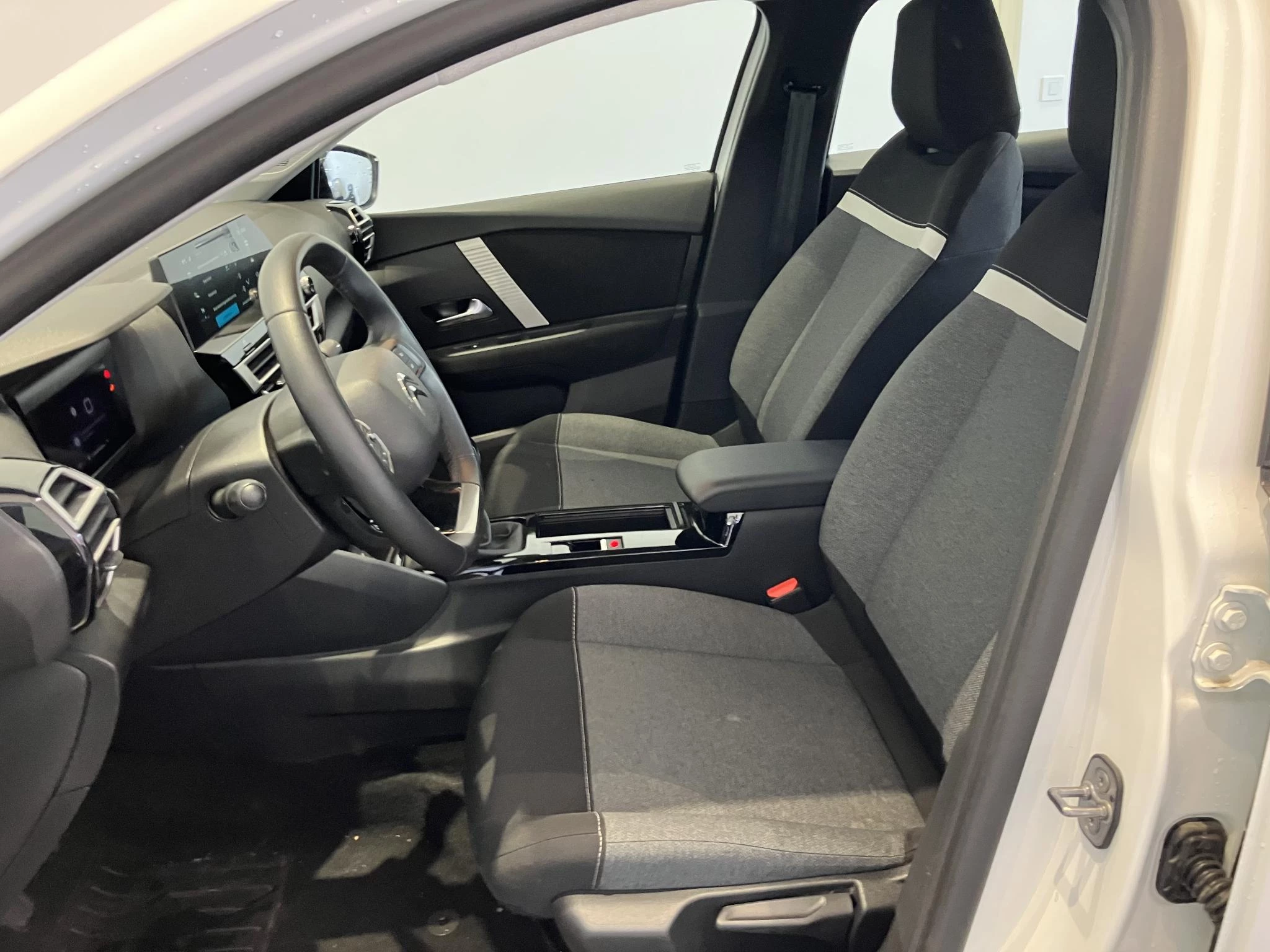 Citroën-C4 X-image-10