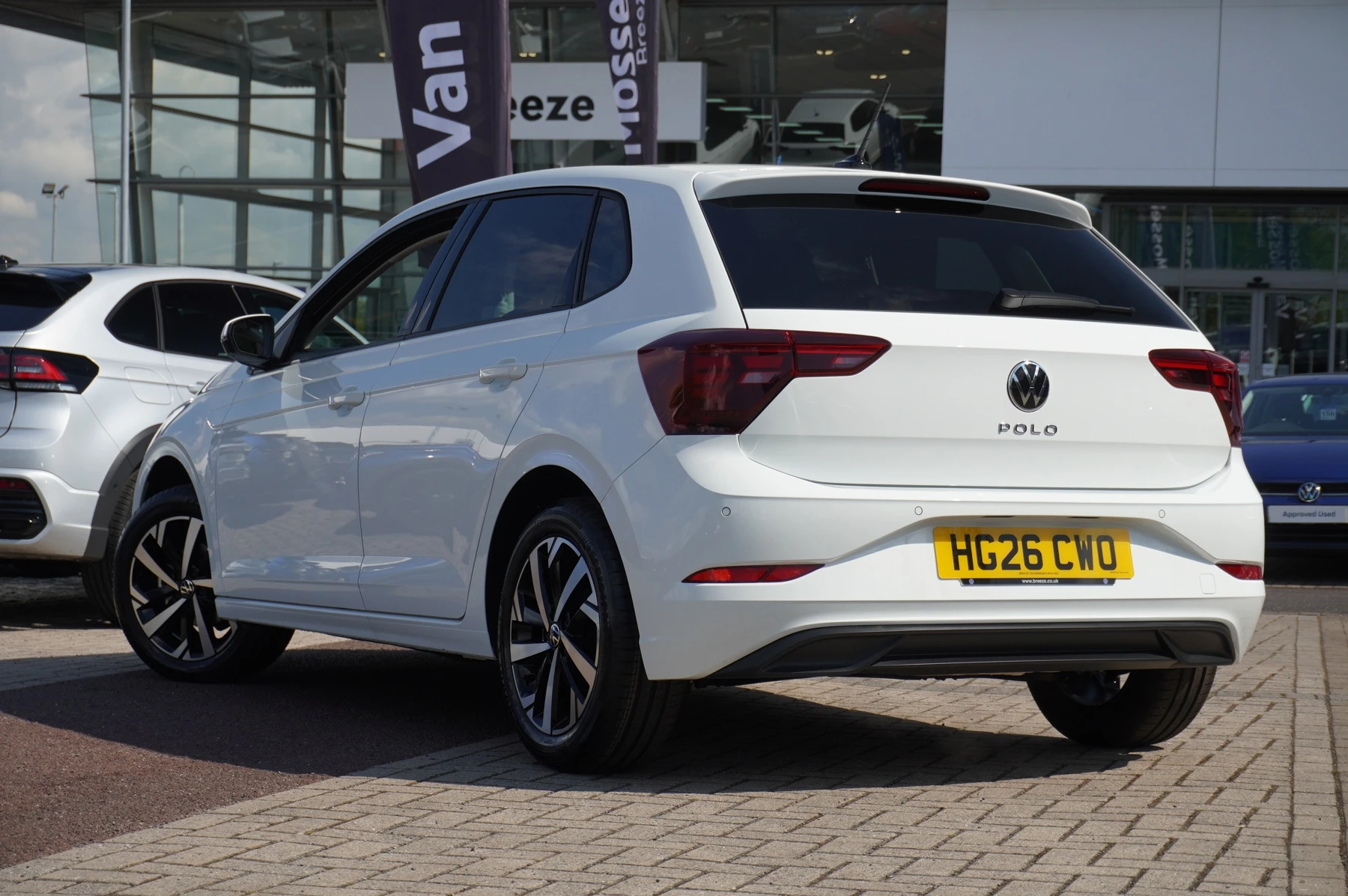 Volkswagen-Polo-image-2
