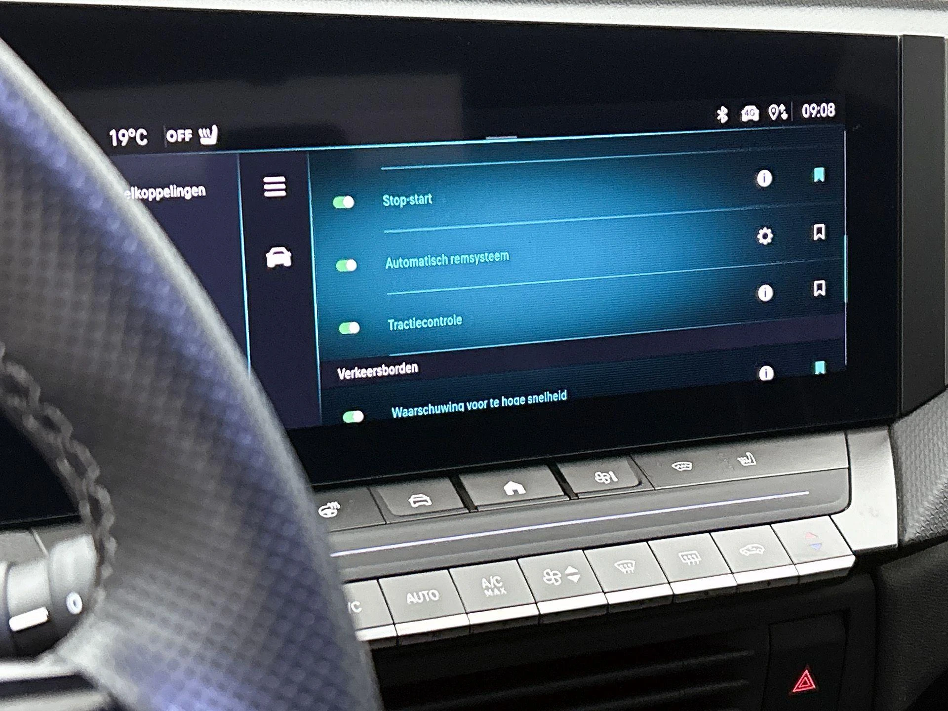 Opel-Astra-image-13