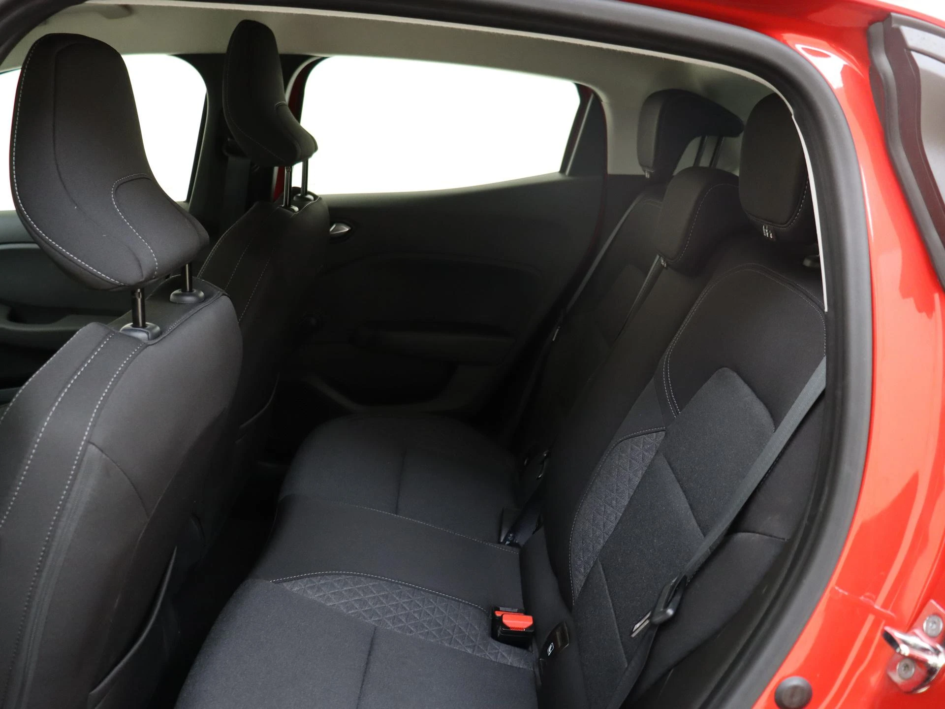 Renault-Clio-image-15
