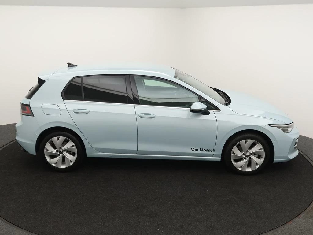 Volkswagen Golf VIII Golf Style Business 1.5 eTSI 150pk AUTOMAAT *DEMO*
