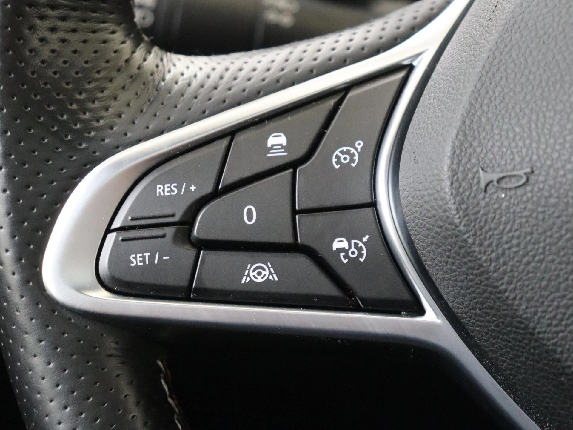 Renault-Arkana-image-13