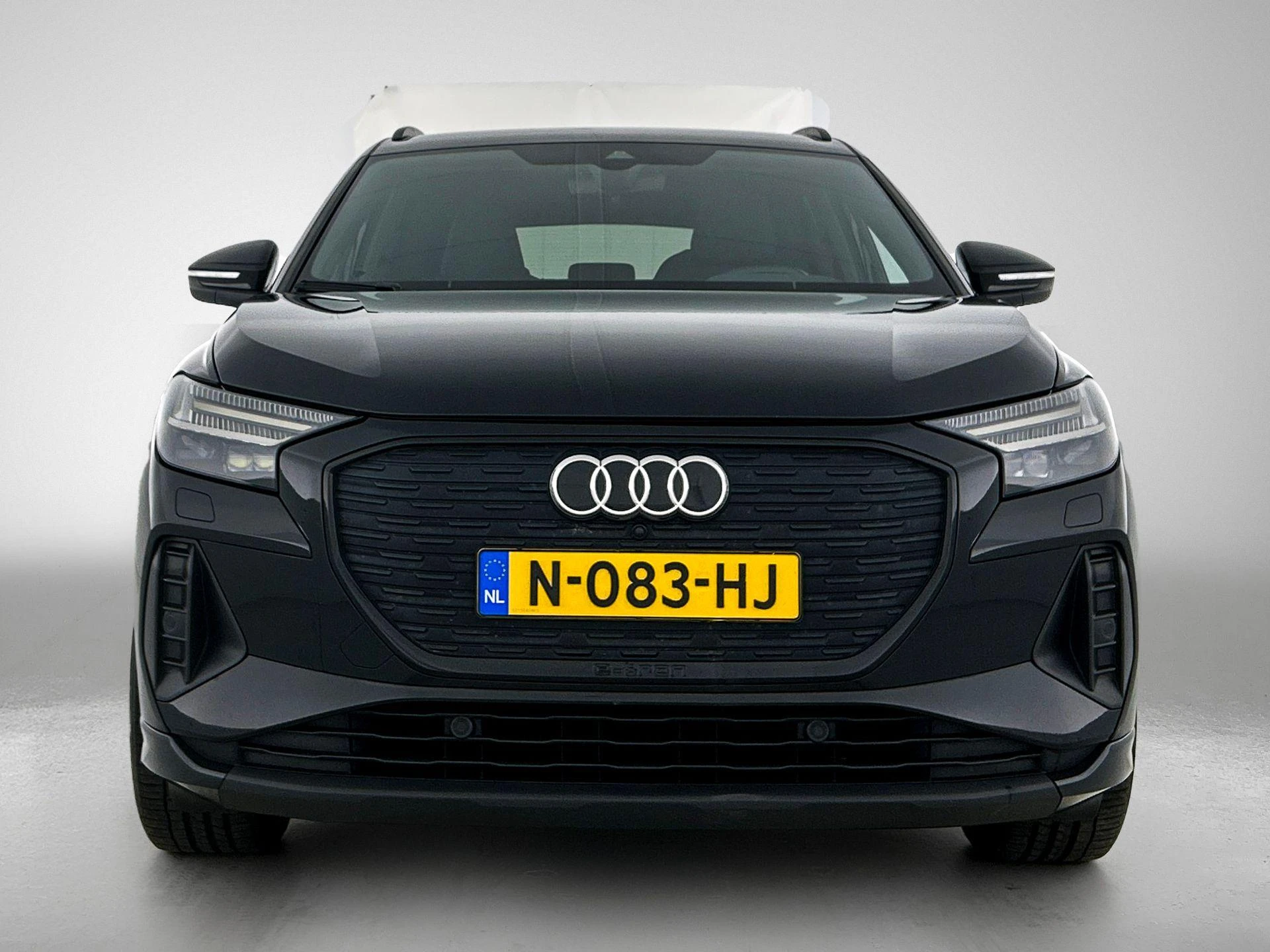 Audi-Q4 e-tron-image-4