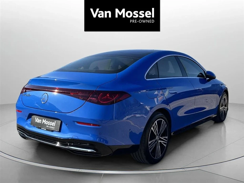 Mercedes-Benz-CLA-image-4