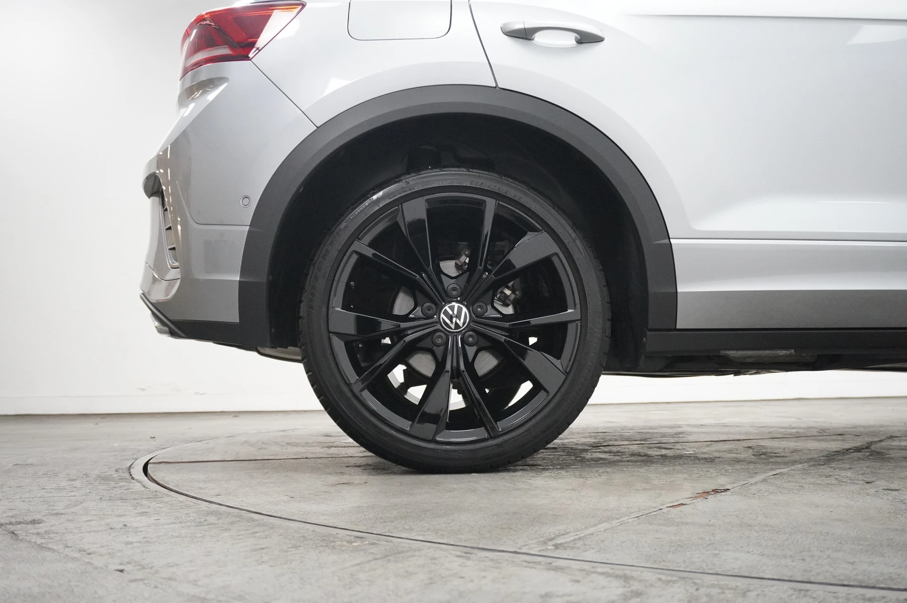 Volkswagen-T-Roc-image-22