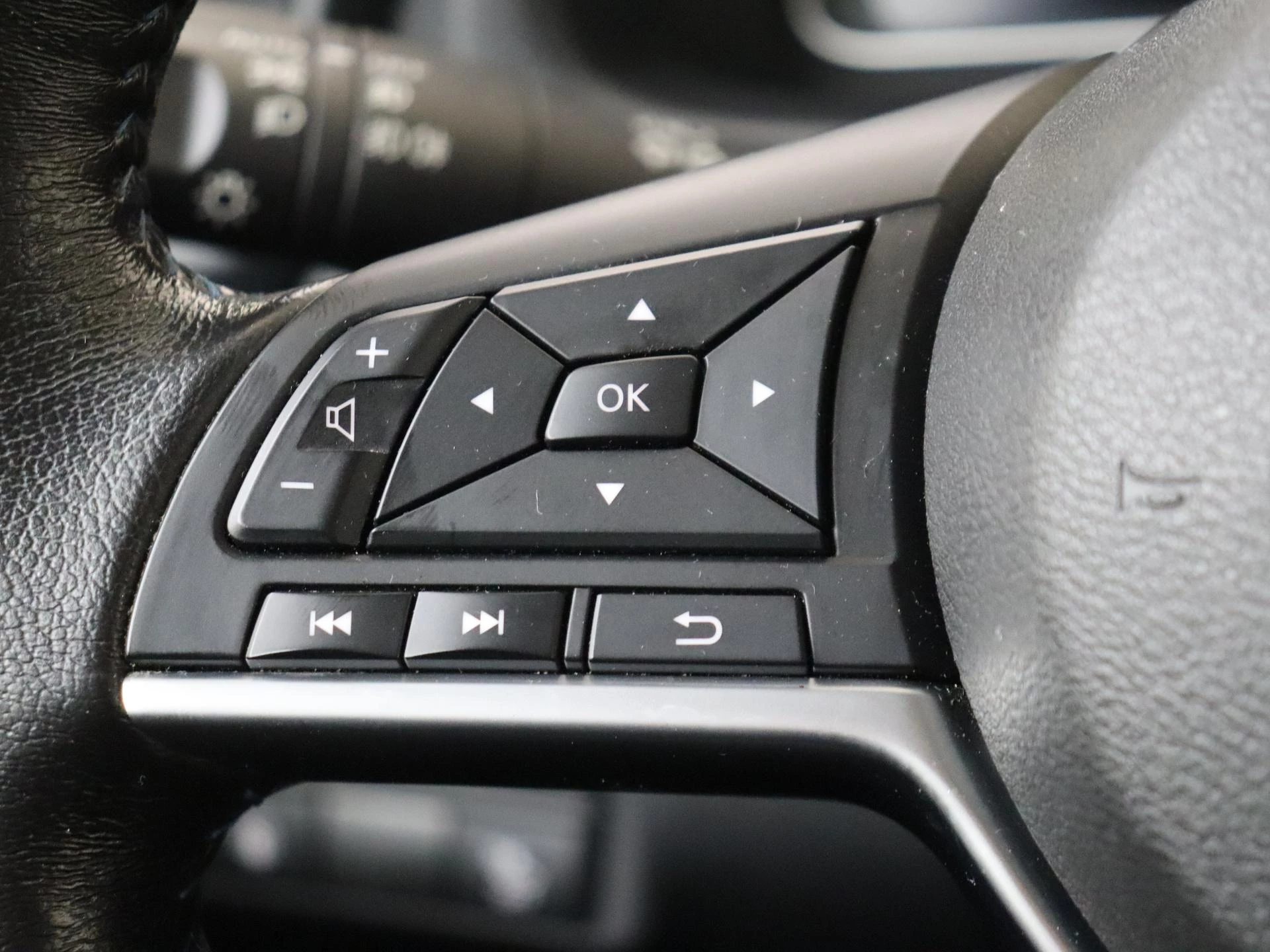 Nissan-Leaf-image-12