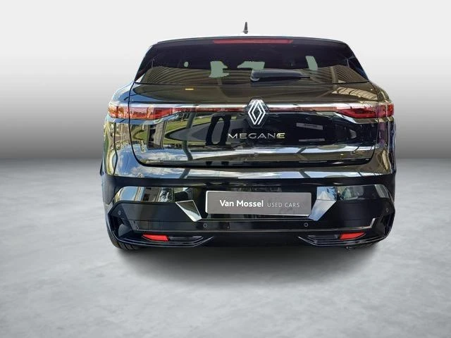 Renault-Megane E-Tech-image-7
