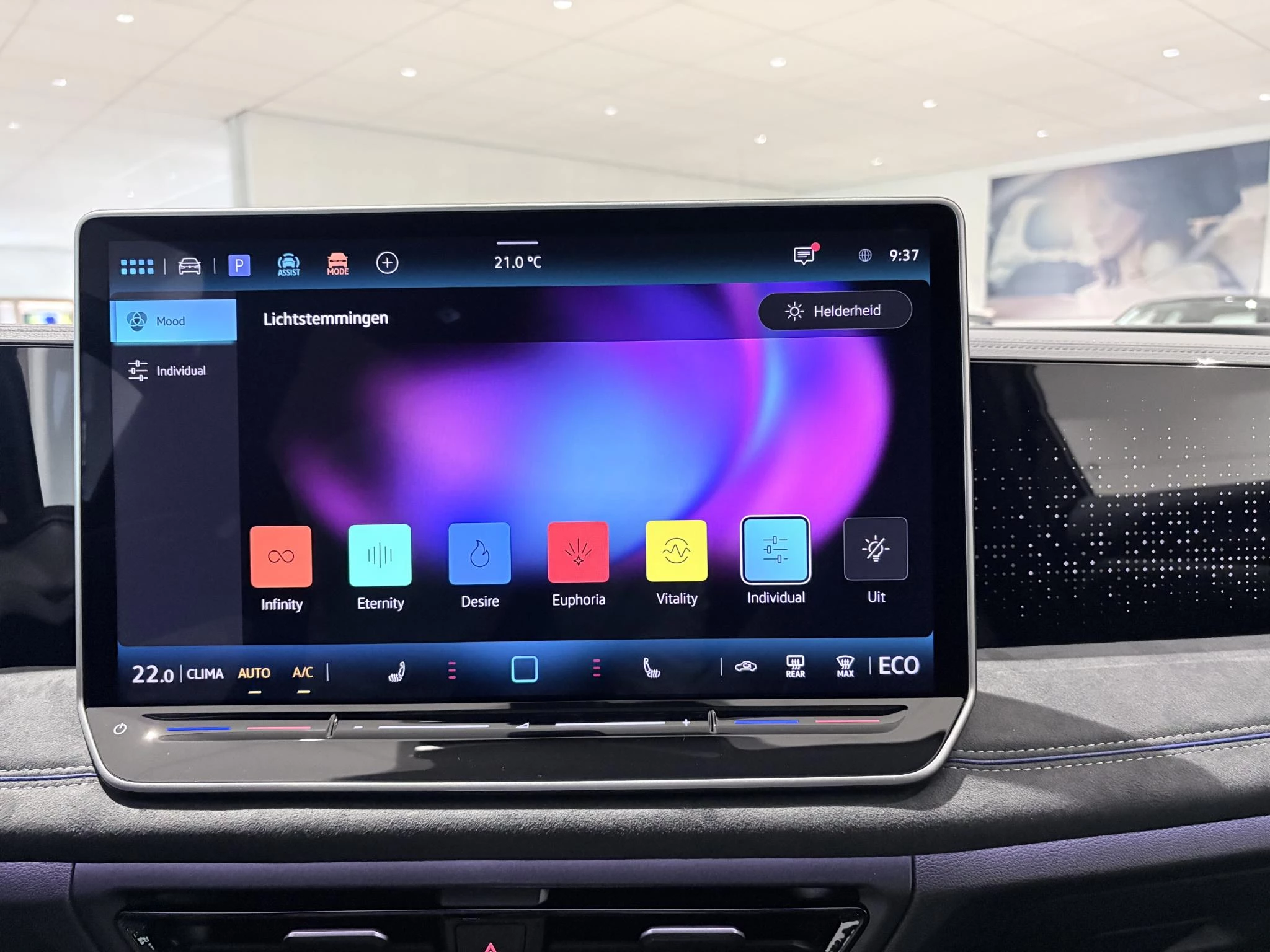 Volkswagen-Tiguan-image-28