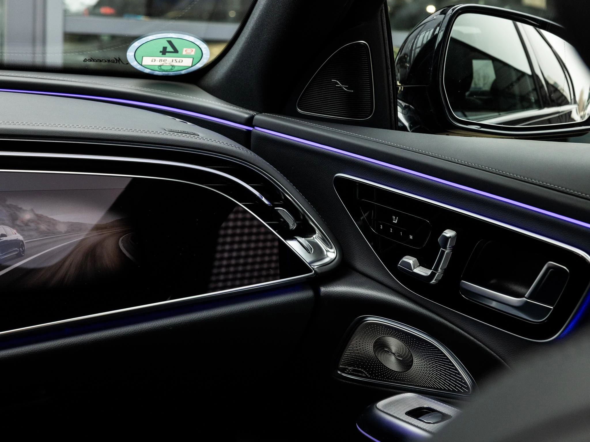 Mercedes-Benz-E-Klasse-image-23