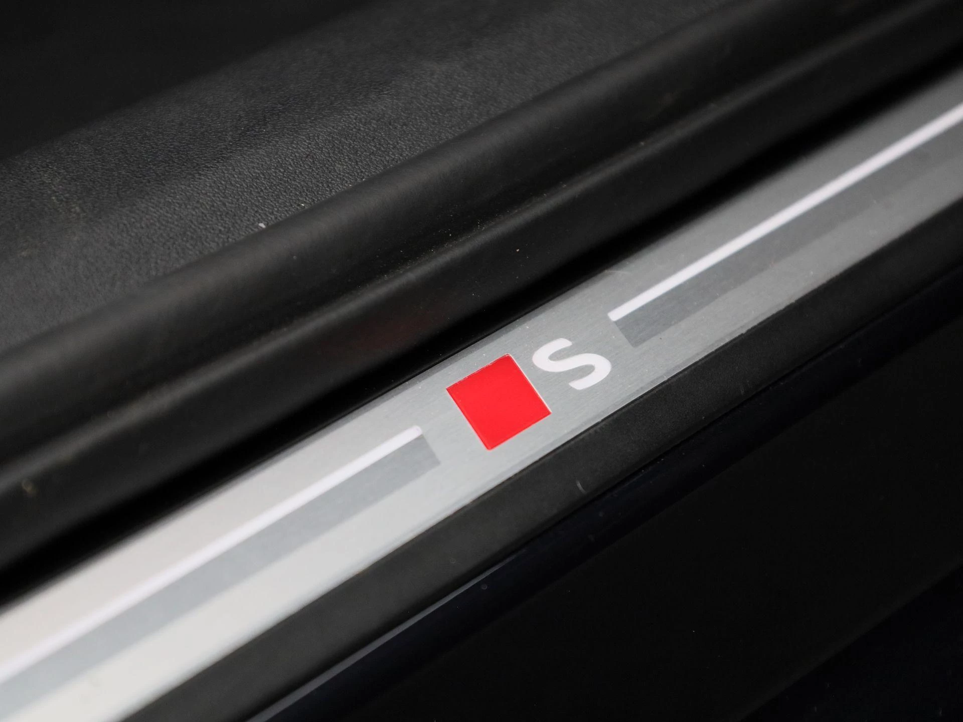Audi A6 Limousine 2.0 e-hybrid quattro S Edition 299 PK