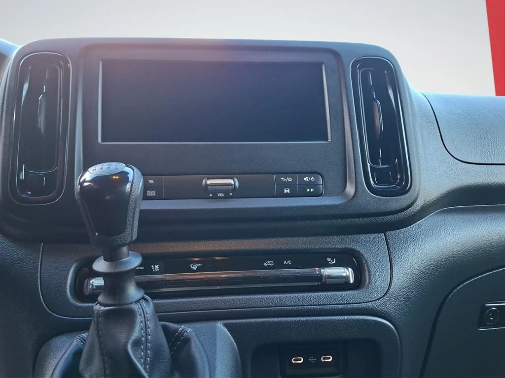 Mercedes-Benz-Vito 116-image-14