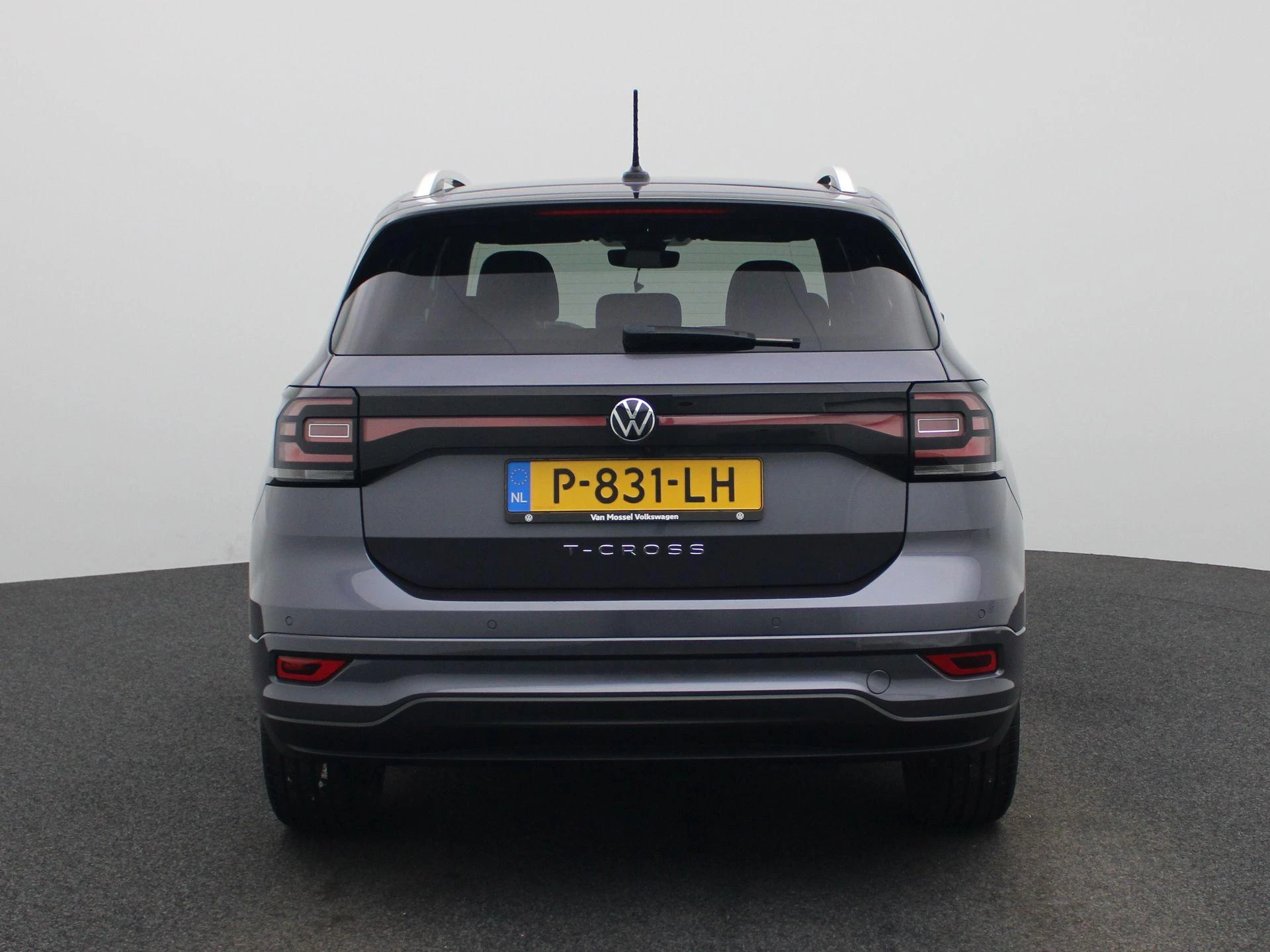 Volkswagen-T-Cross-image-4