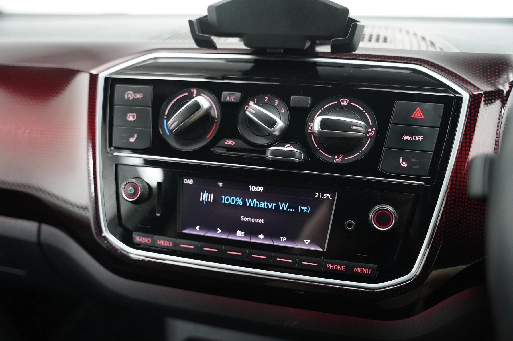 Volkswagen-up!-image-22