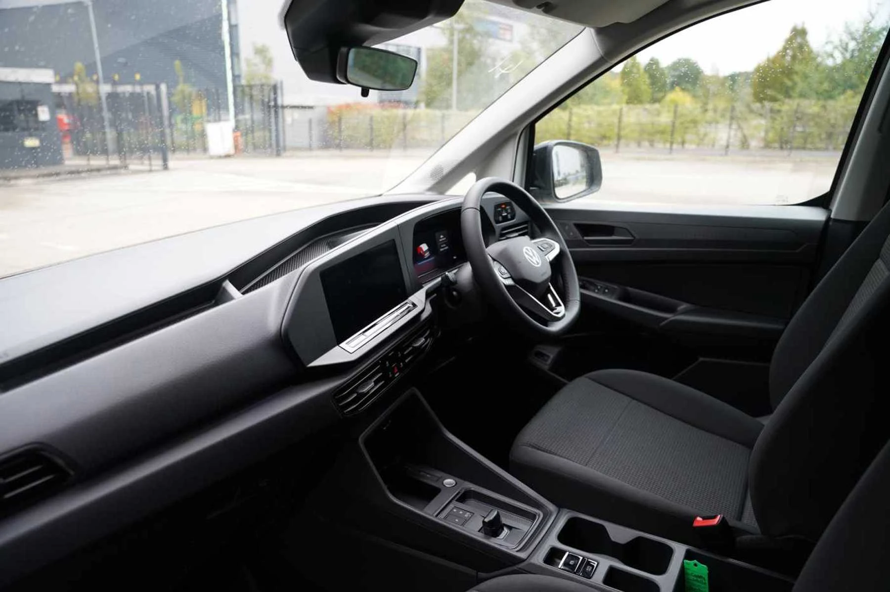 Volkswagen-Caddy-image-1