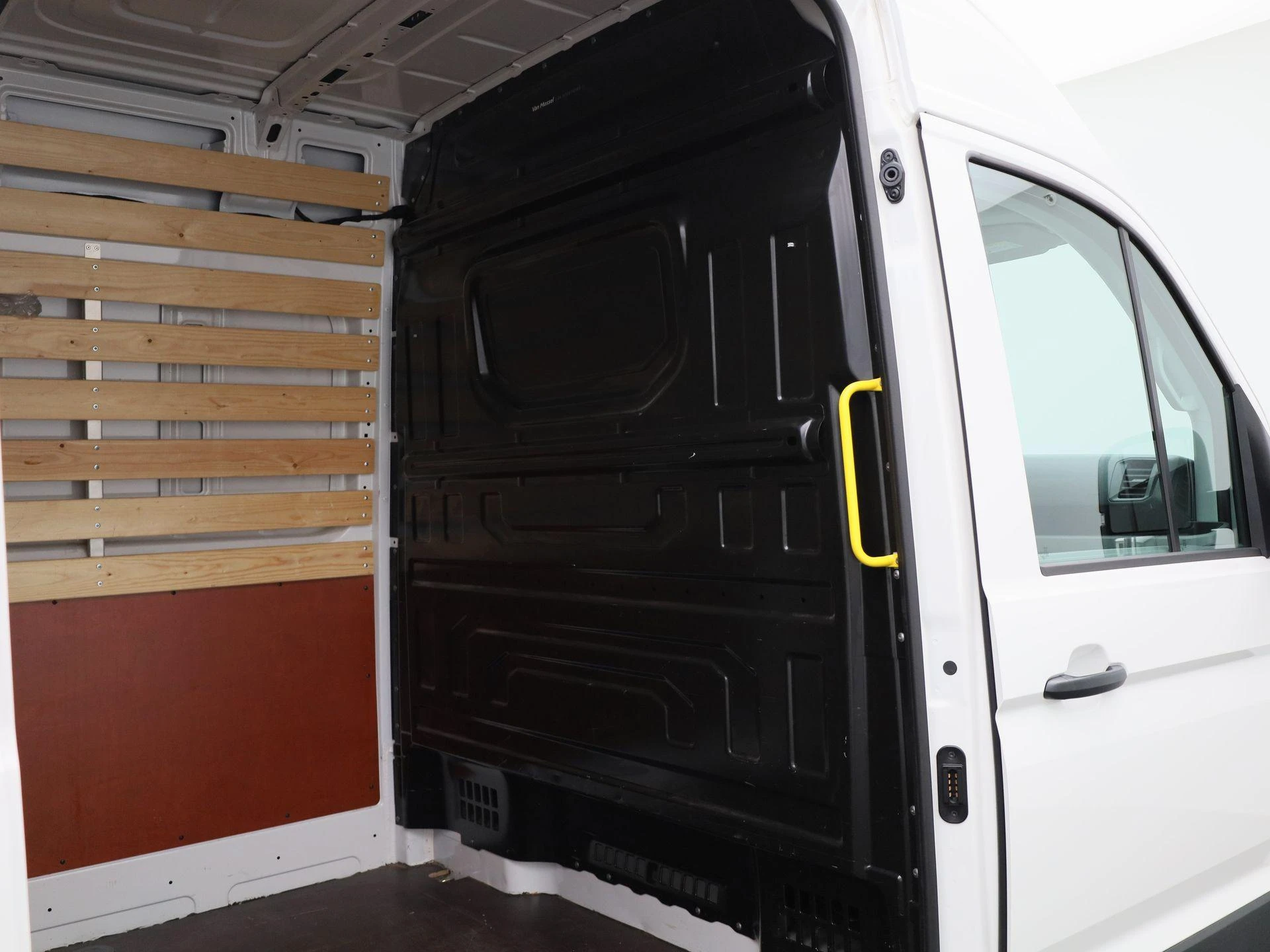 Volkswagen Crafter 2.0 TDI L3H3 Highline 140PK