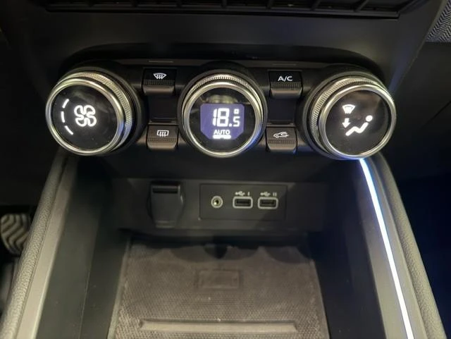 Renault-Clio-image-12