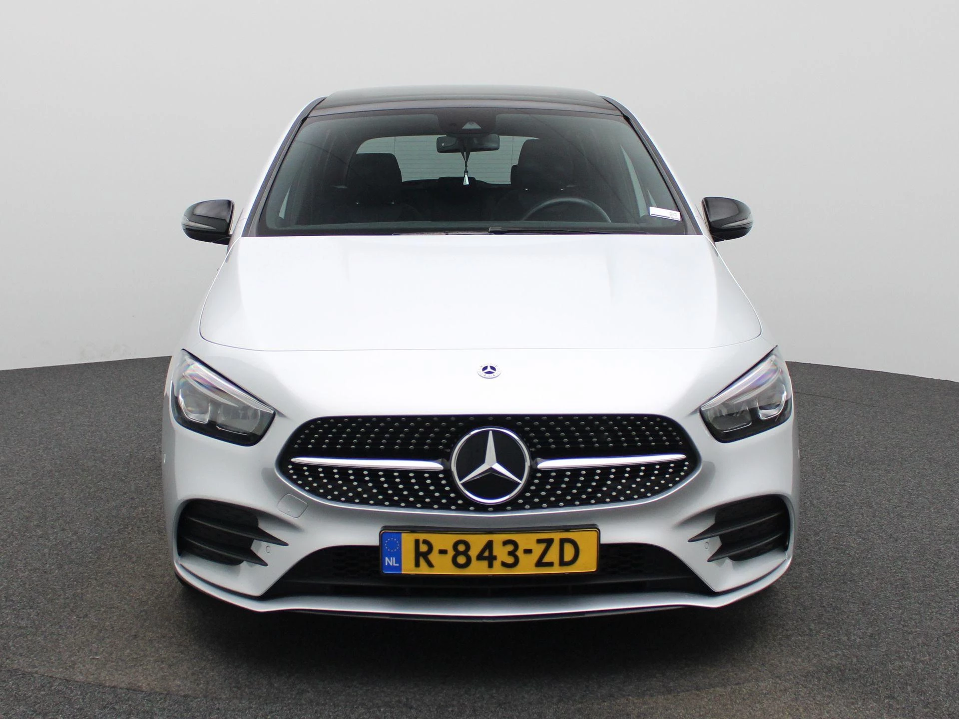 Mercedes-Benz-B-Klasse-image-2