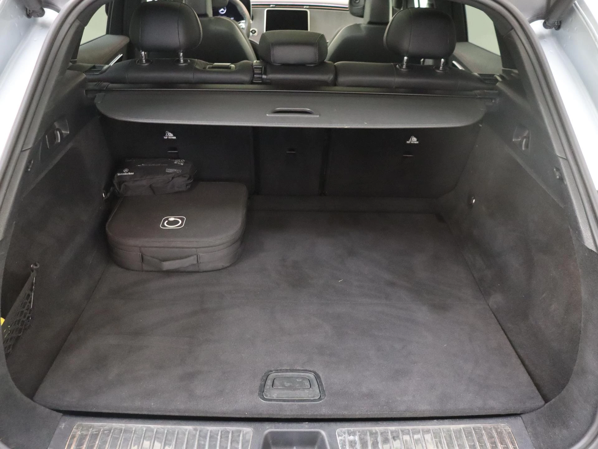 Mercedes-Benz-EQE-image-30