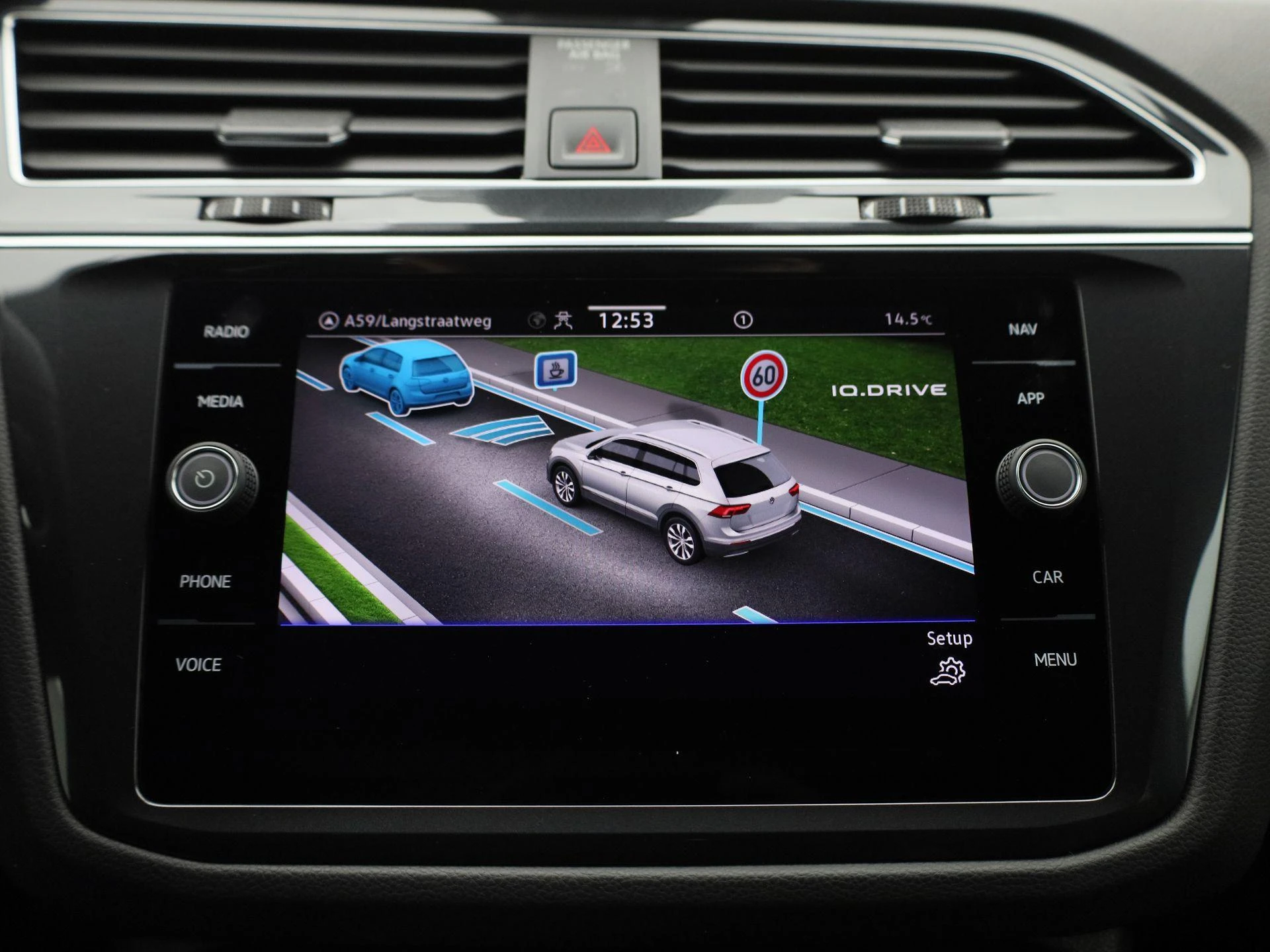 Volkswagen-Tiguan-image-28
