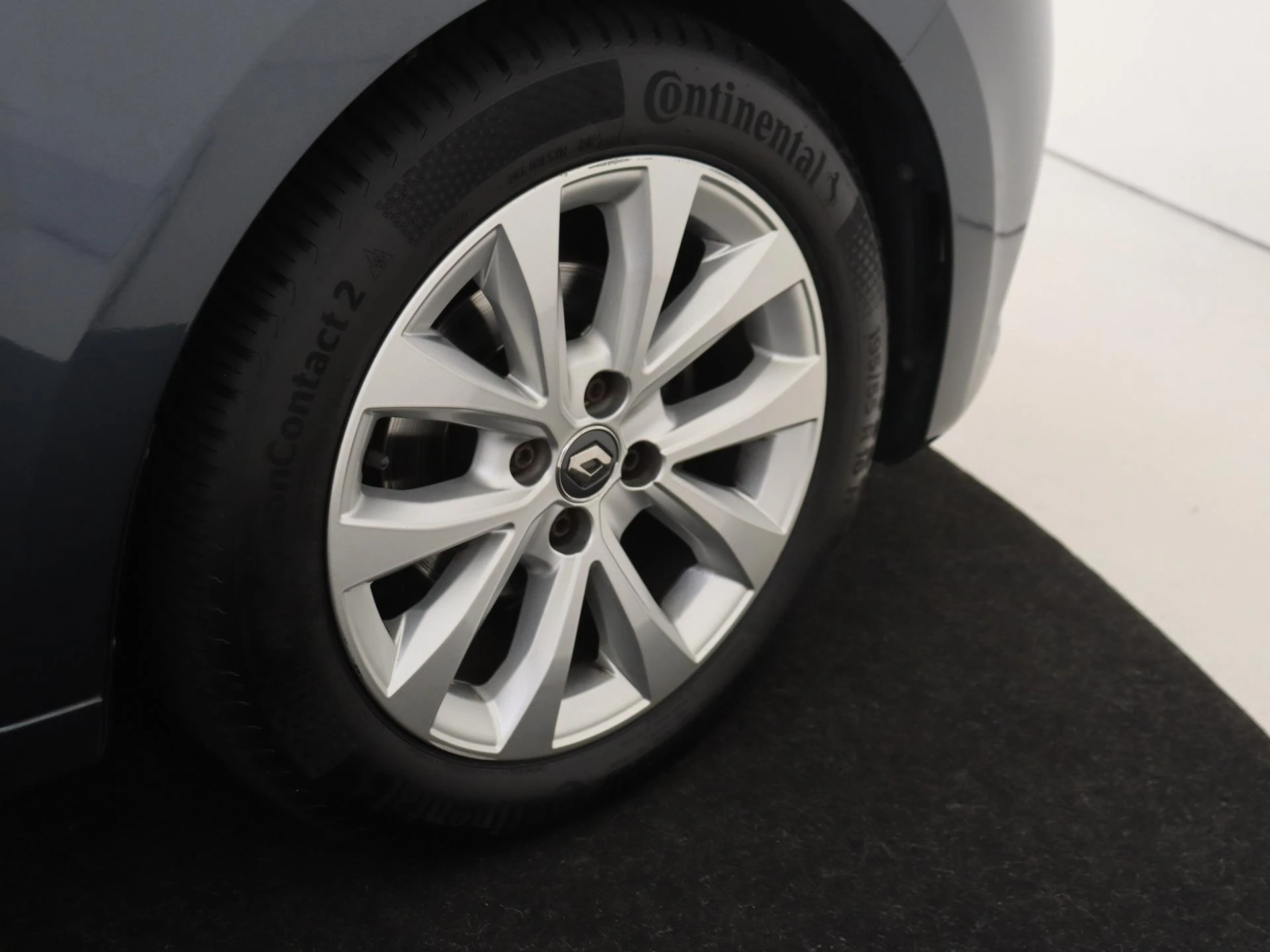 Renault-Clio-image-25