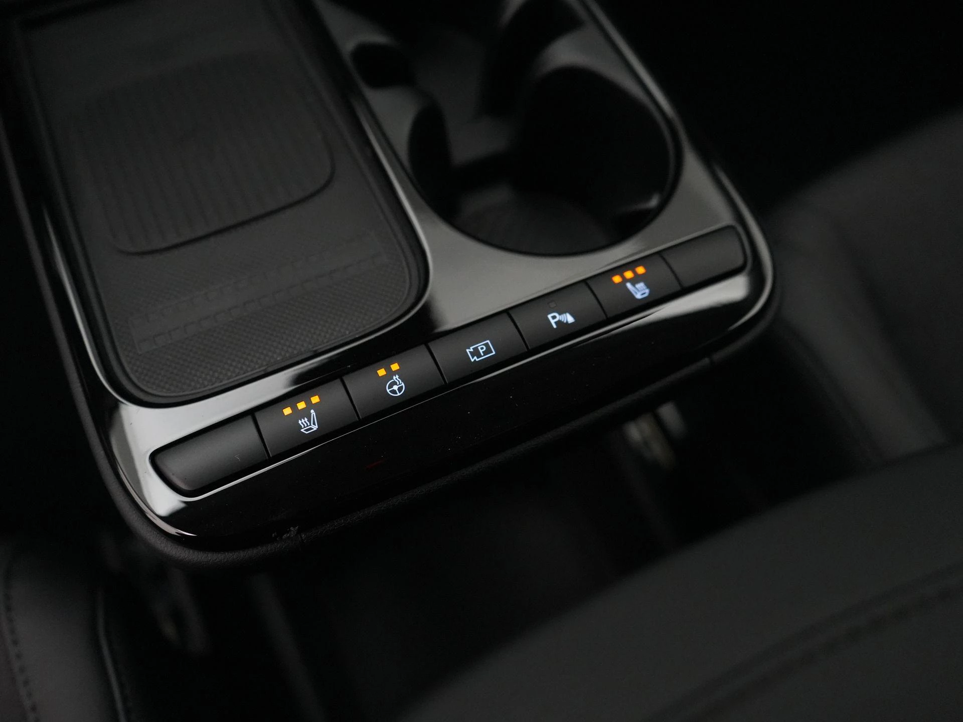 Hyundai-IONIQ 5-image-18