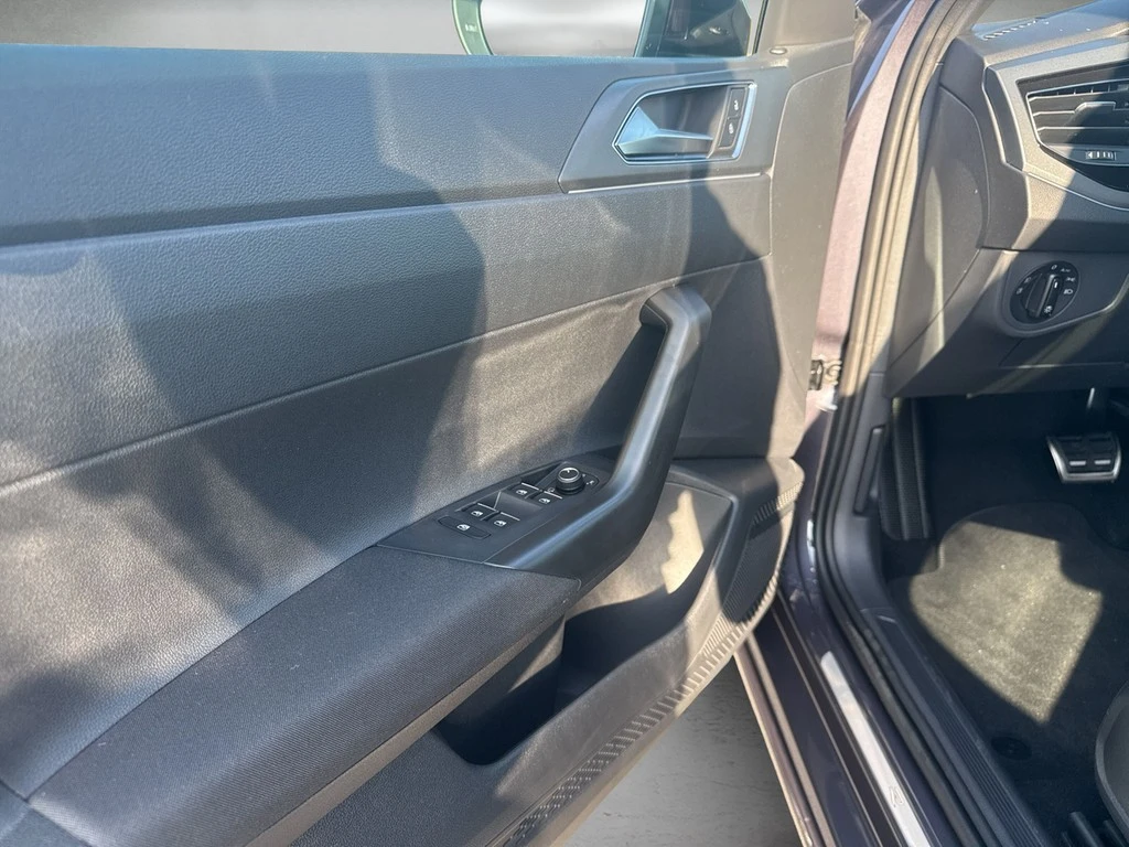 Volkswagen-Taigo-image-5