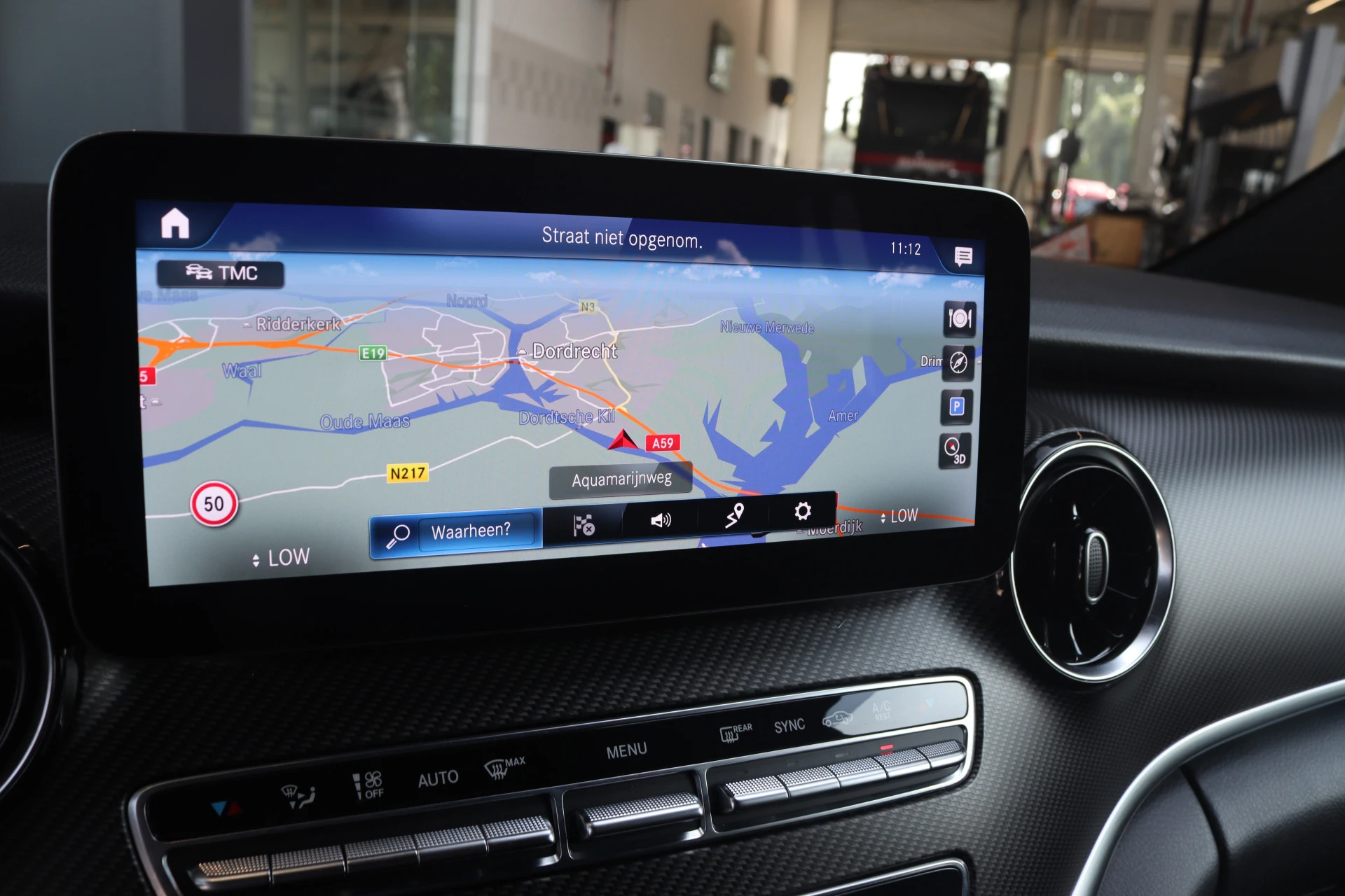Mercedes-Benz-V-Klasse-image-9