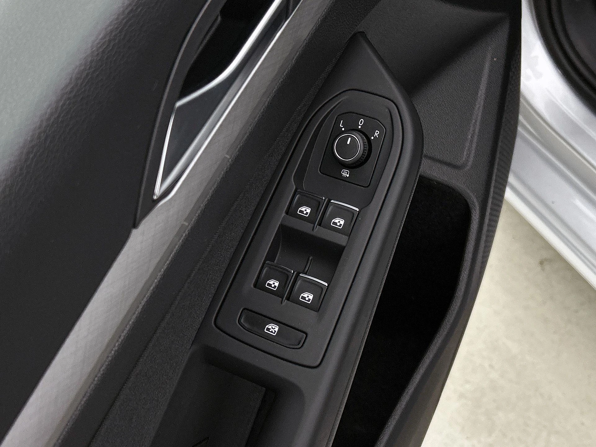 Volkswagen-Golf-image-22