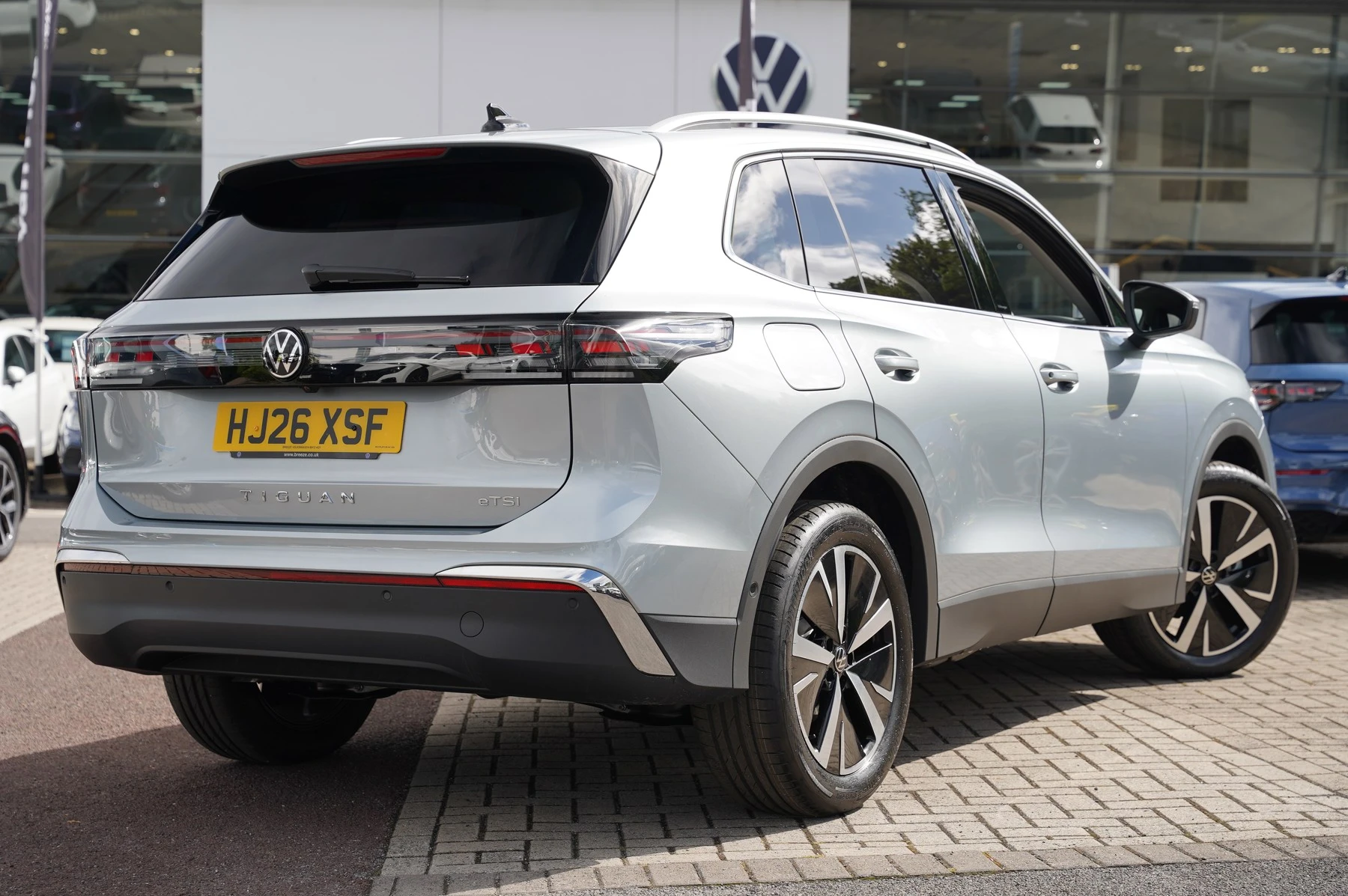 Volkswagen-Tiguan-image-14
