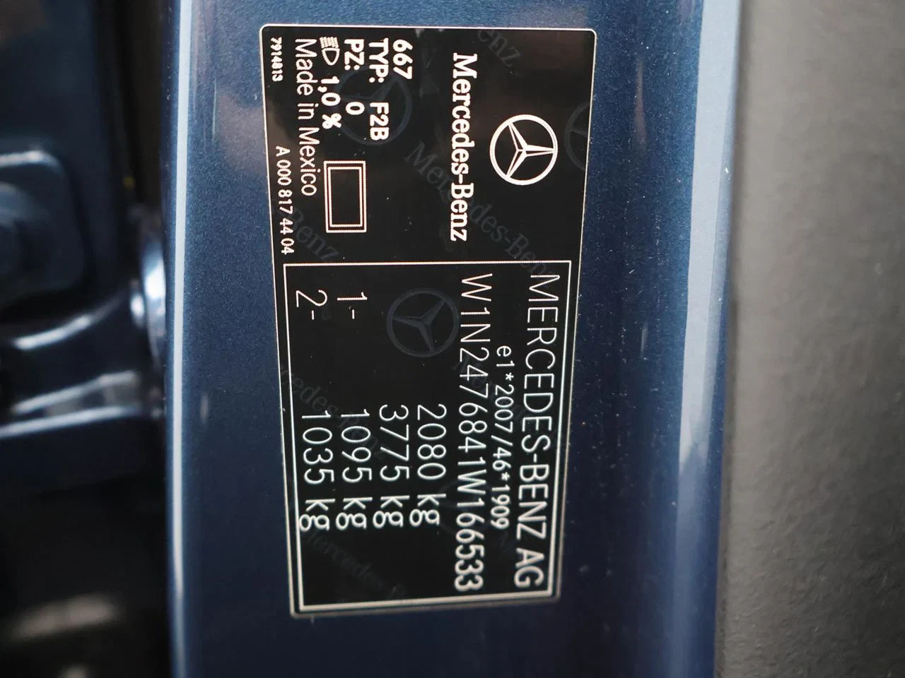 Mercedes-Benz-GLB-image-6