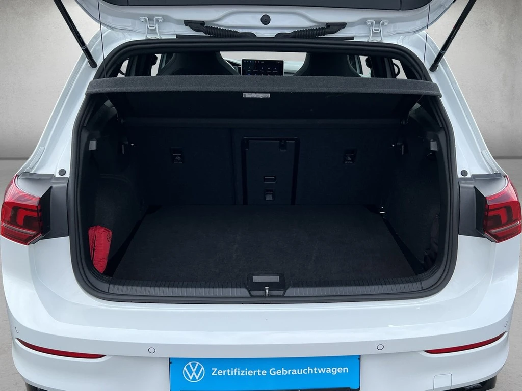 Volkswagen-Golf-image-4
