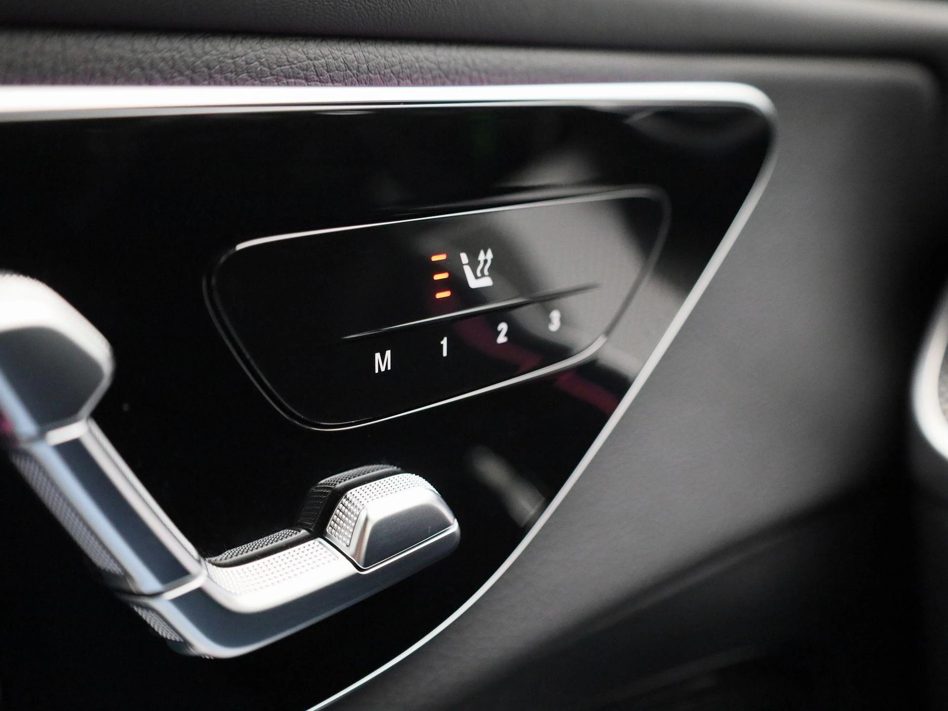 Mercedes-Benz-GLC-image-35