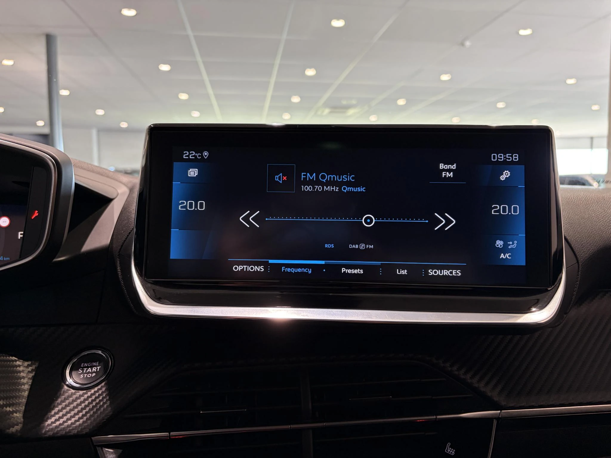 Peugeot 2008 1.2 PureTech Blue Lease Allure