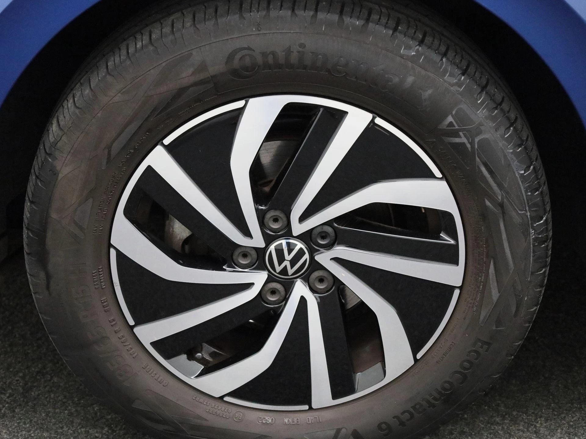 Volkswagen-Polo-image-11