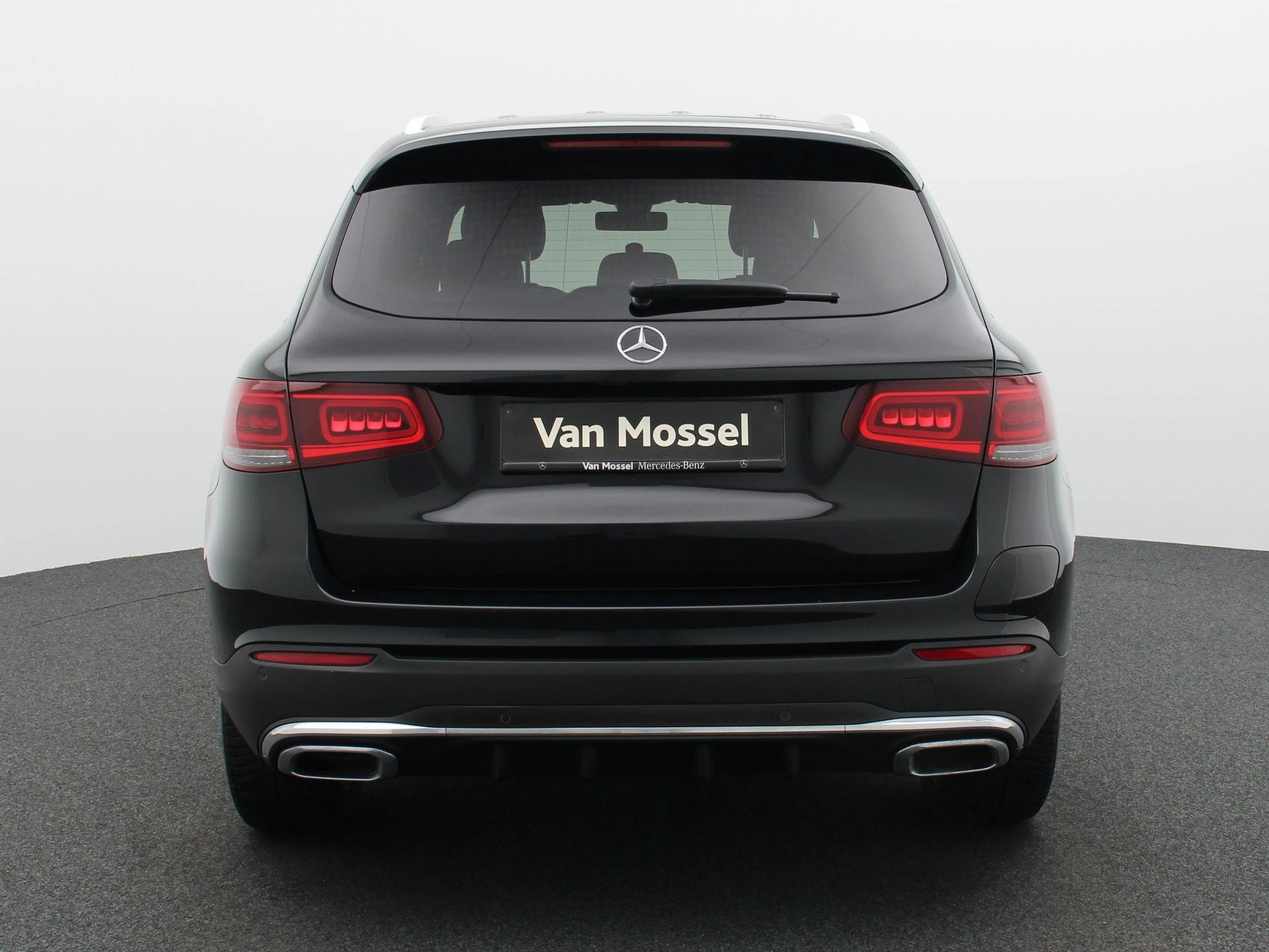 Mercedes-Benz-GLC-image-4