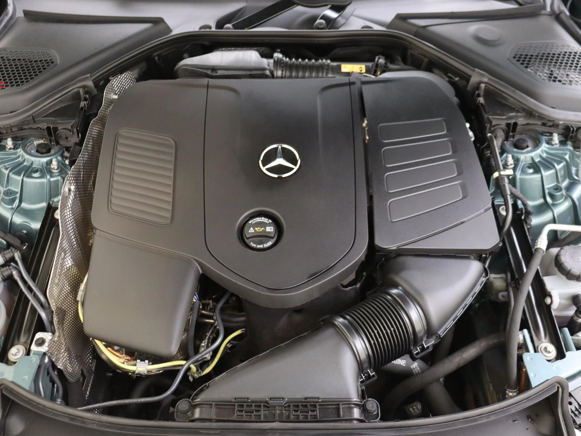 Mercedes-Benz-E-Klasse-image-4