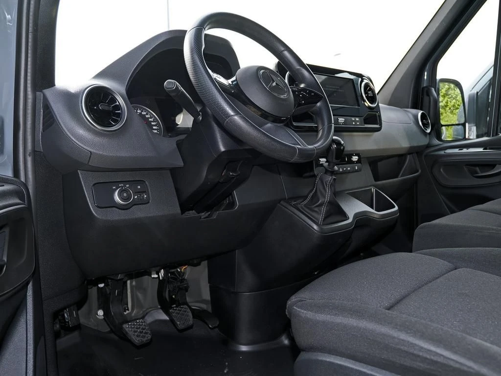 Mercedes-Benz-Sprinter 317-image-6