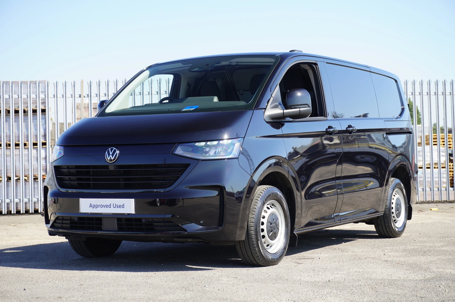 Volkswagen-Transporter-image-47