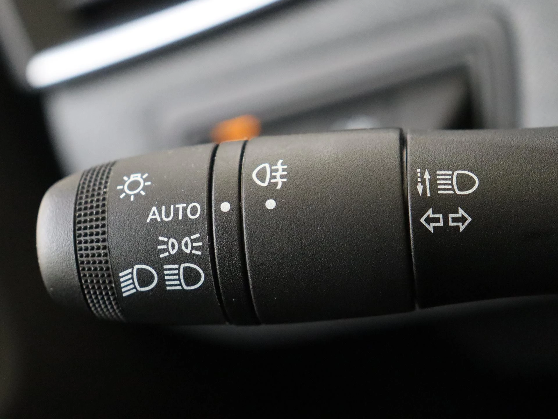 Renault-Clio-image-27