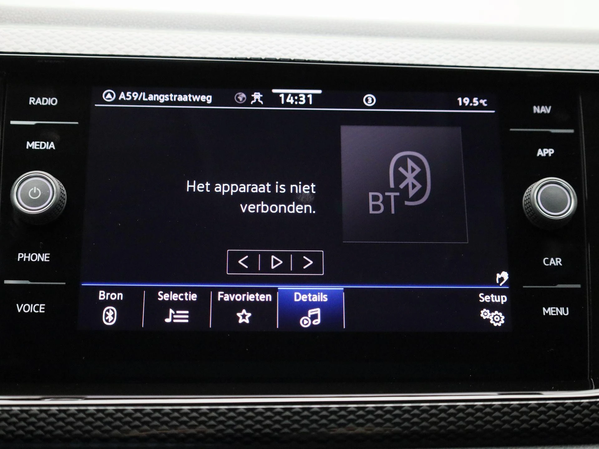 Volkswagen-Taigo-image-18