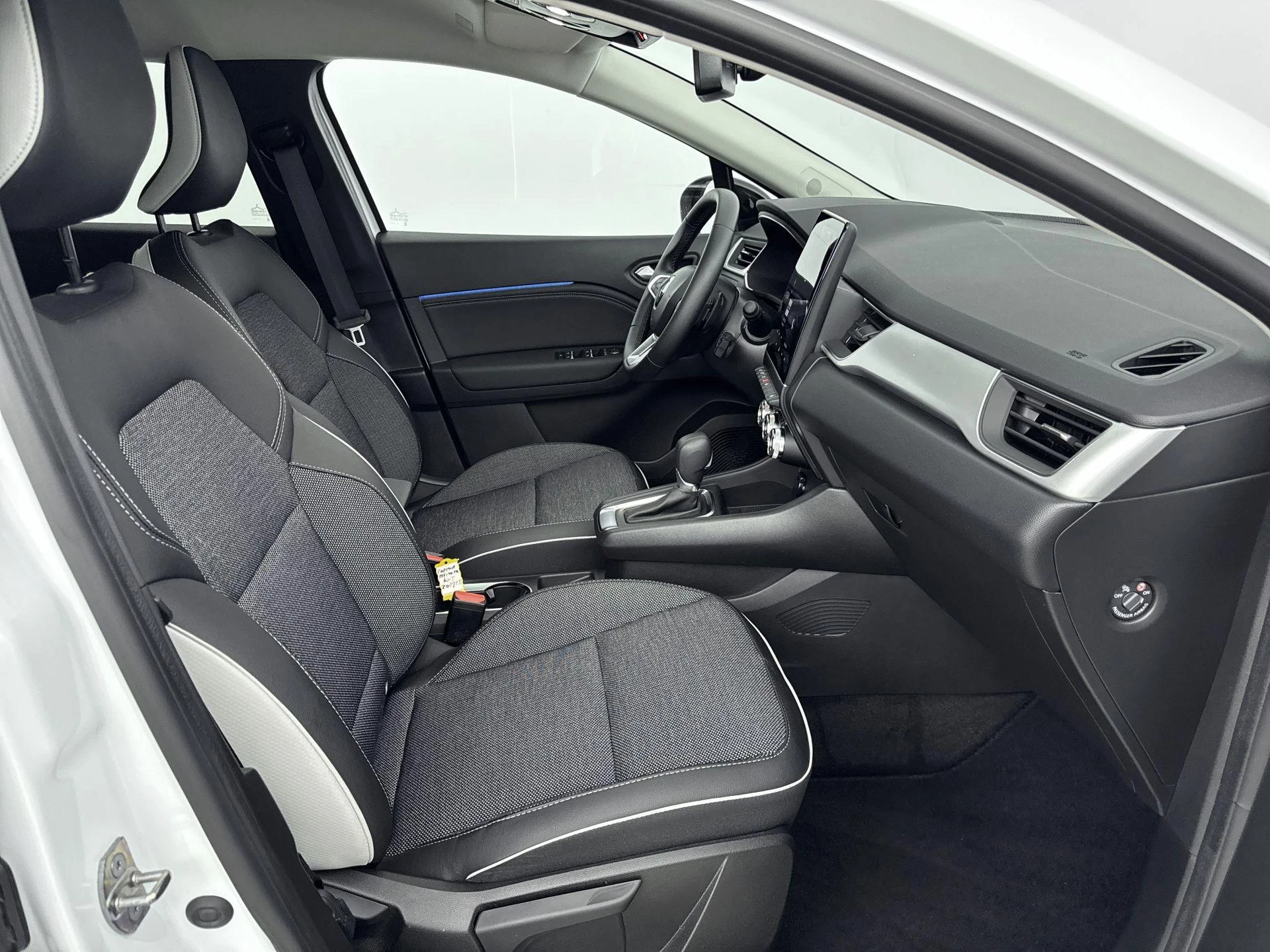 Renault-Captur-image-21