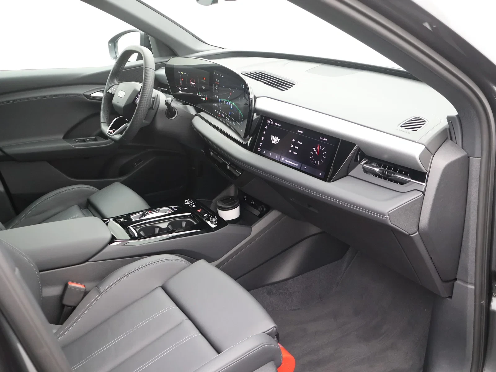 Audi Q6 e-tron Audi Q6 SUV S line e-tron quattro 387pk DEMO