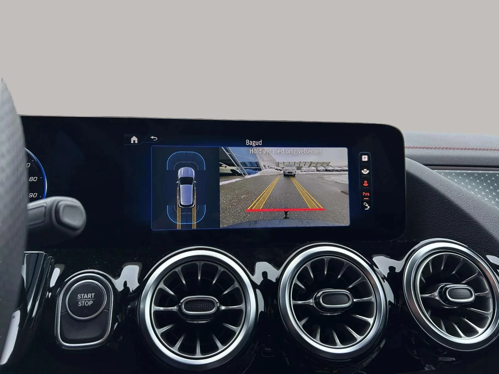 Mercedes-Benz-EQA-image-16