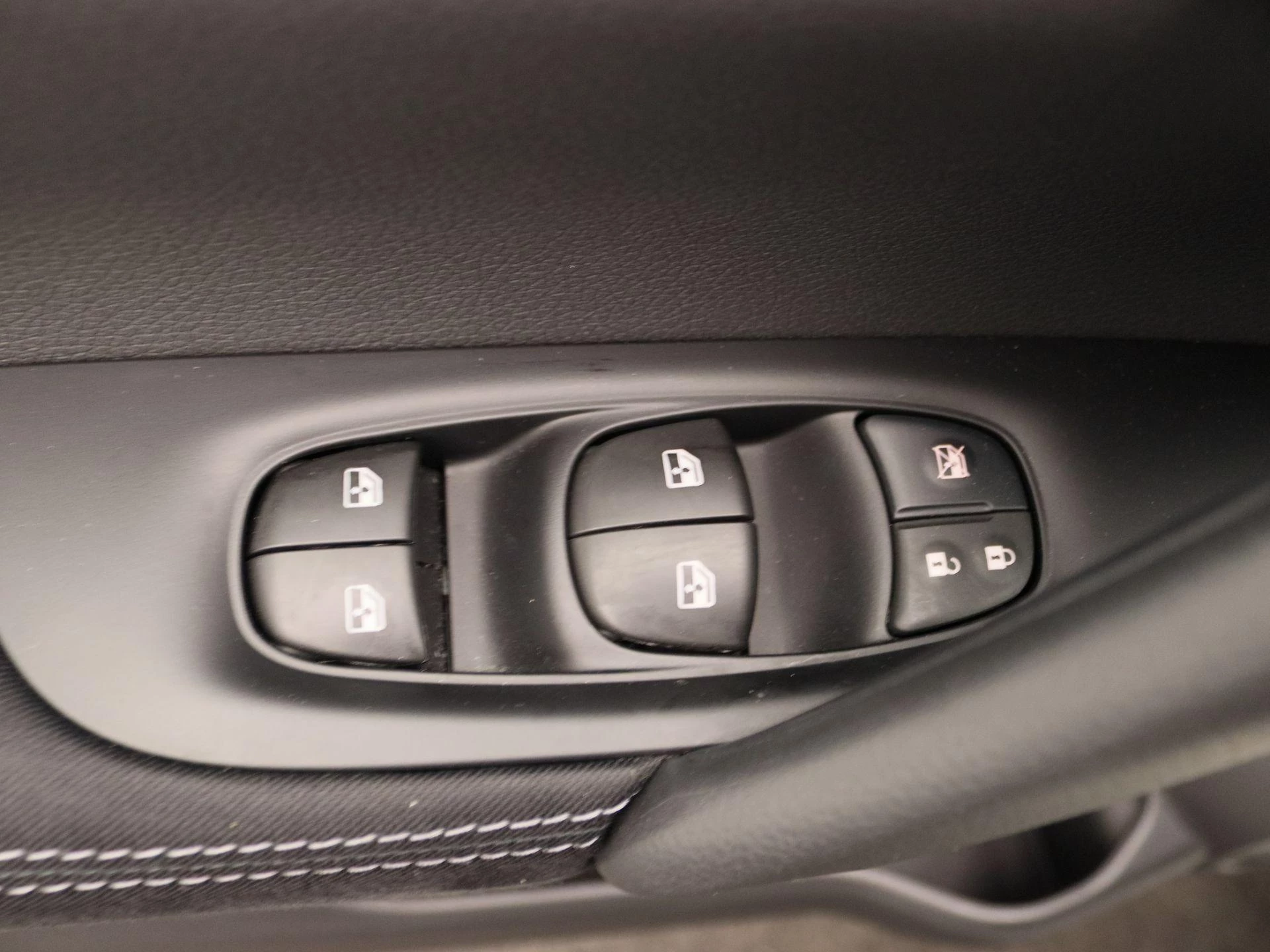 Nissan-QASHQAI-image-20