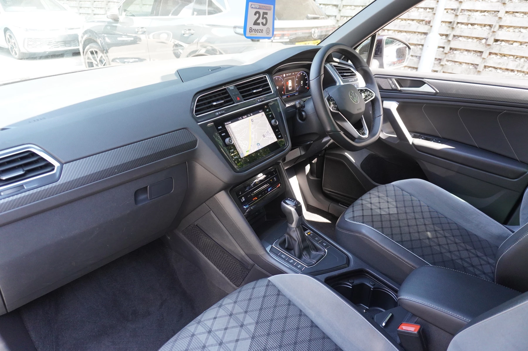 Volkswagen-Tiguan-image-1