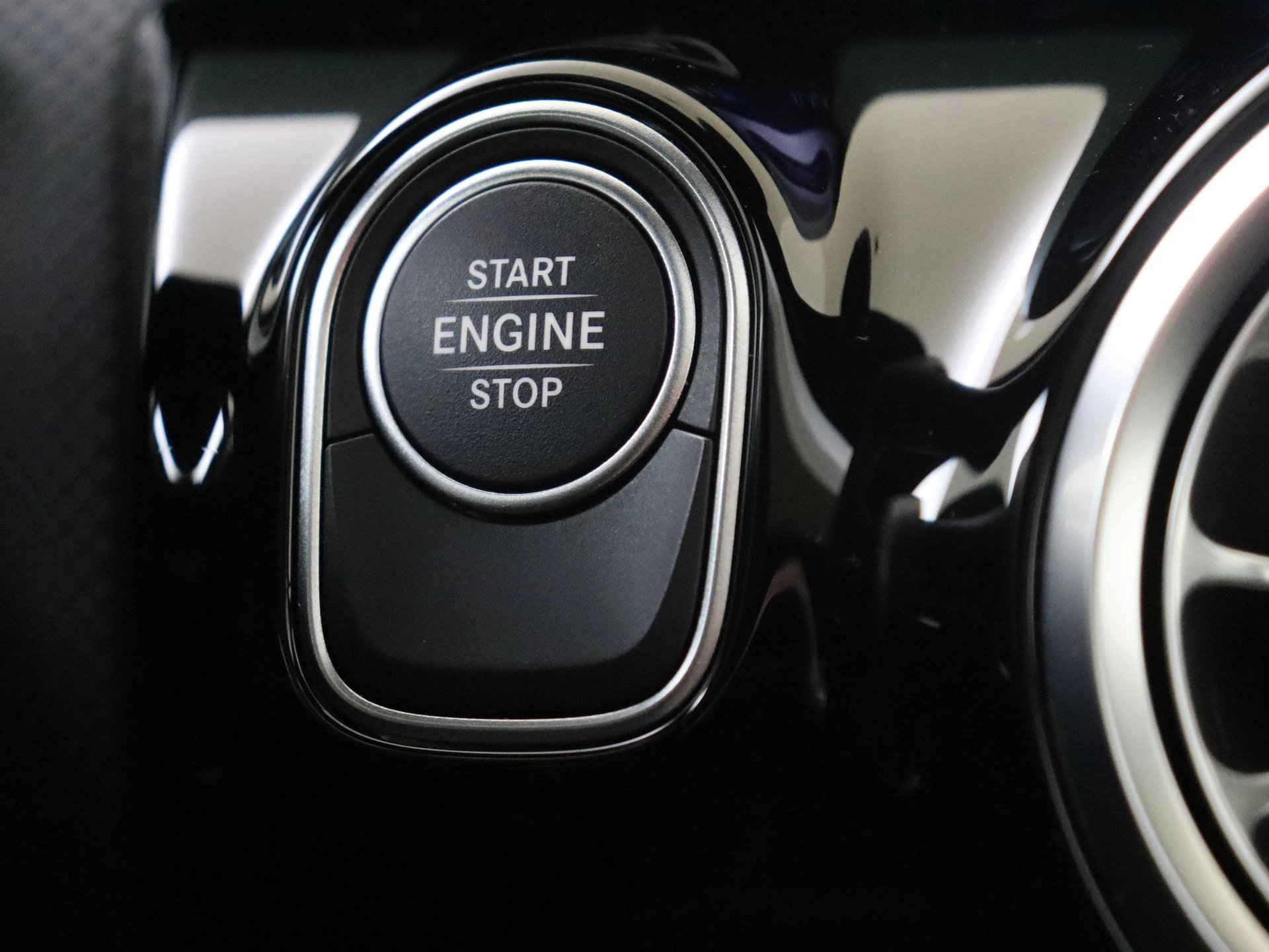 Mercedes-Benz-A-Klasse-image-25